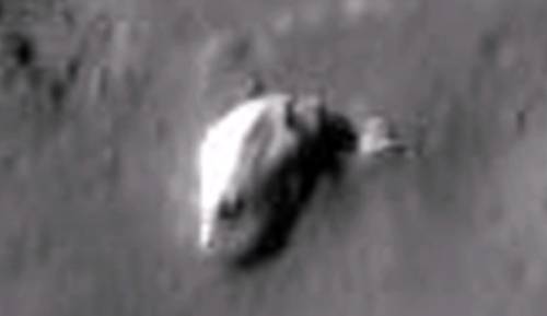 Інопланетний корабель в кратері Тихо на Місяці